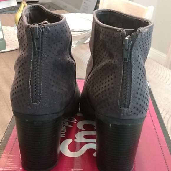 Booties - Picture 3 of 3